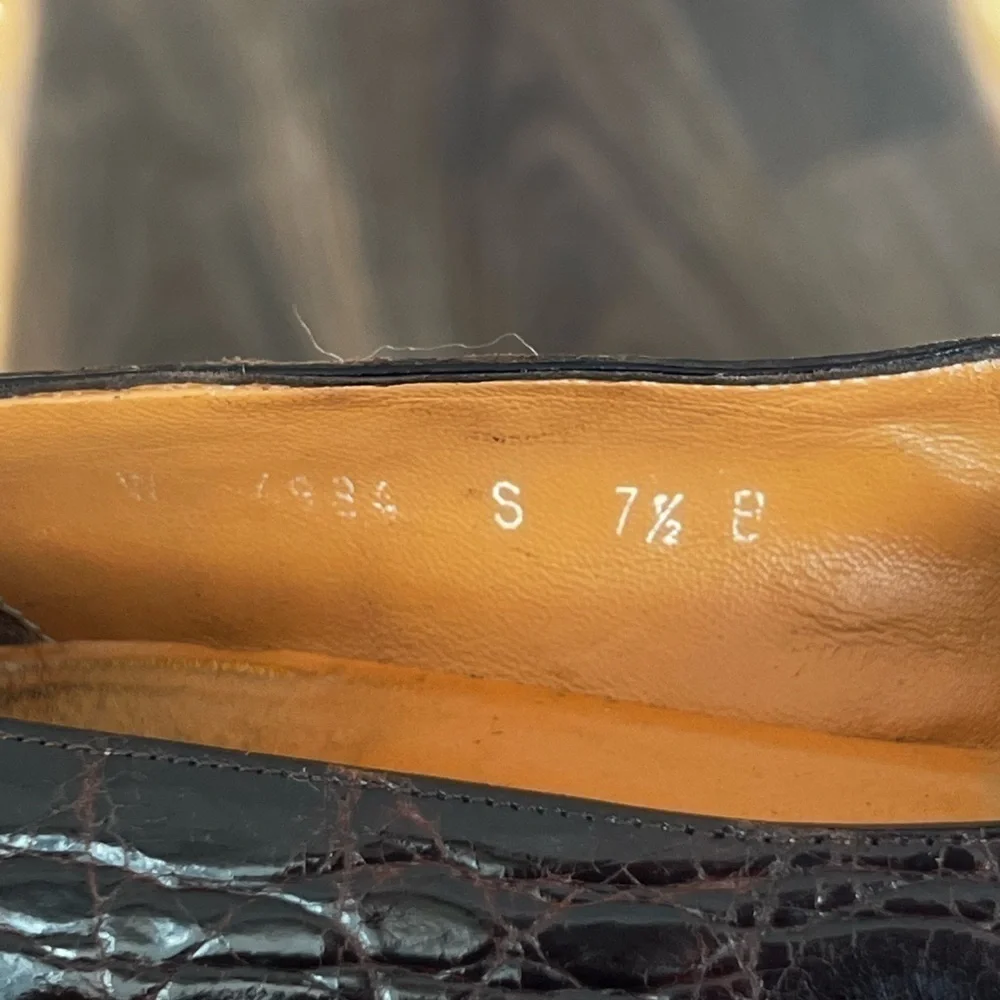 Ralph Lauren brown crocodile heels size 7.5